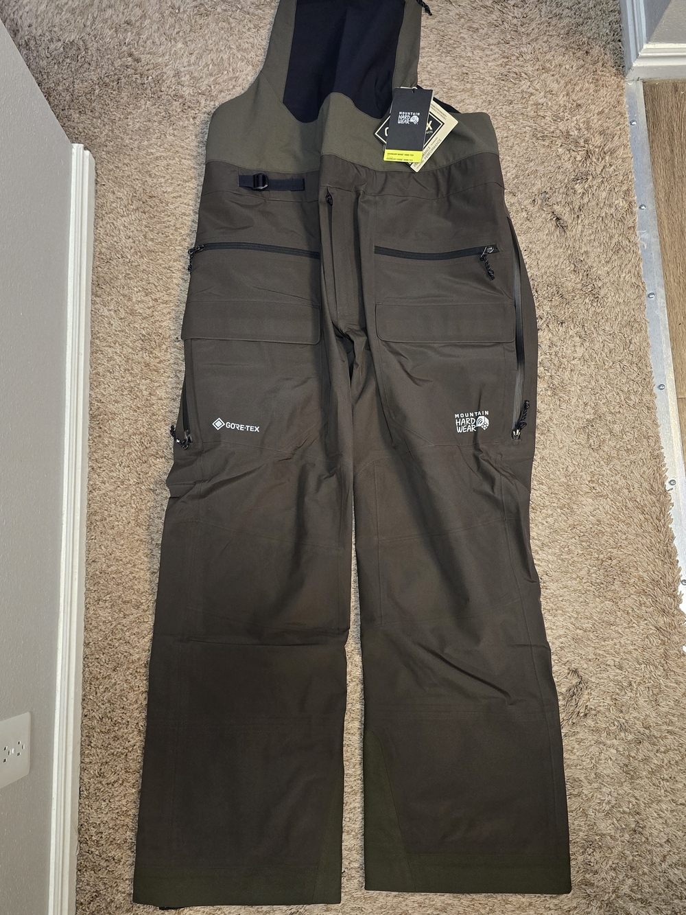 Ski Pants Mountain Hardwear Olive Green GORE-TEX Cargo Bib Pants ***Brand New***
